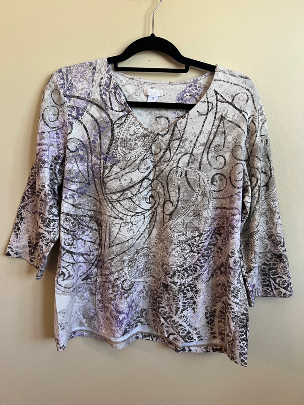 Chico’s Size 3 Purple Paisley Scroll Print 3/4 Sleeve Knit Top XL